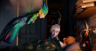 (Left to right)  Tooth (Isla Fisher) and Jack Frost (Chris Pine) watch over Jamie (Dakota Goyo) in DreamWorks Animation's RISE OF THE GUARDIANS to be released by Paramount Pictures.
RG-014